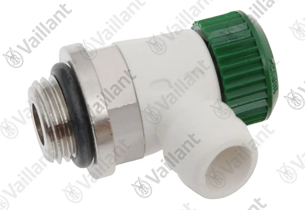 Vaillant Wasseranschluss mit einem metallischen Gewinde und grünem Drehknopf; eine Plastikleitung führt ab.